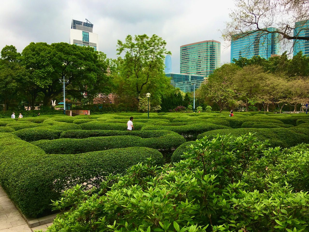 Day 01:  Crazy streets: quiet parks