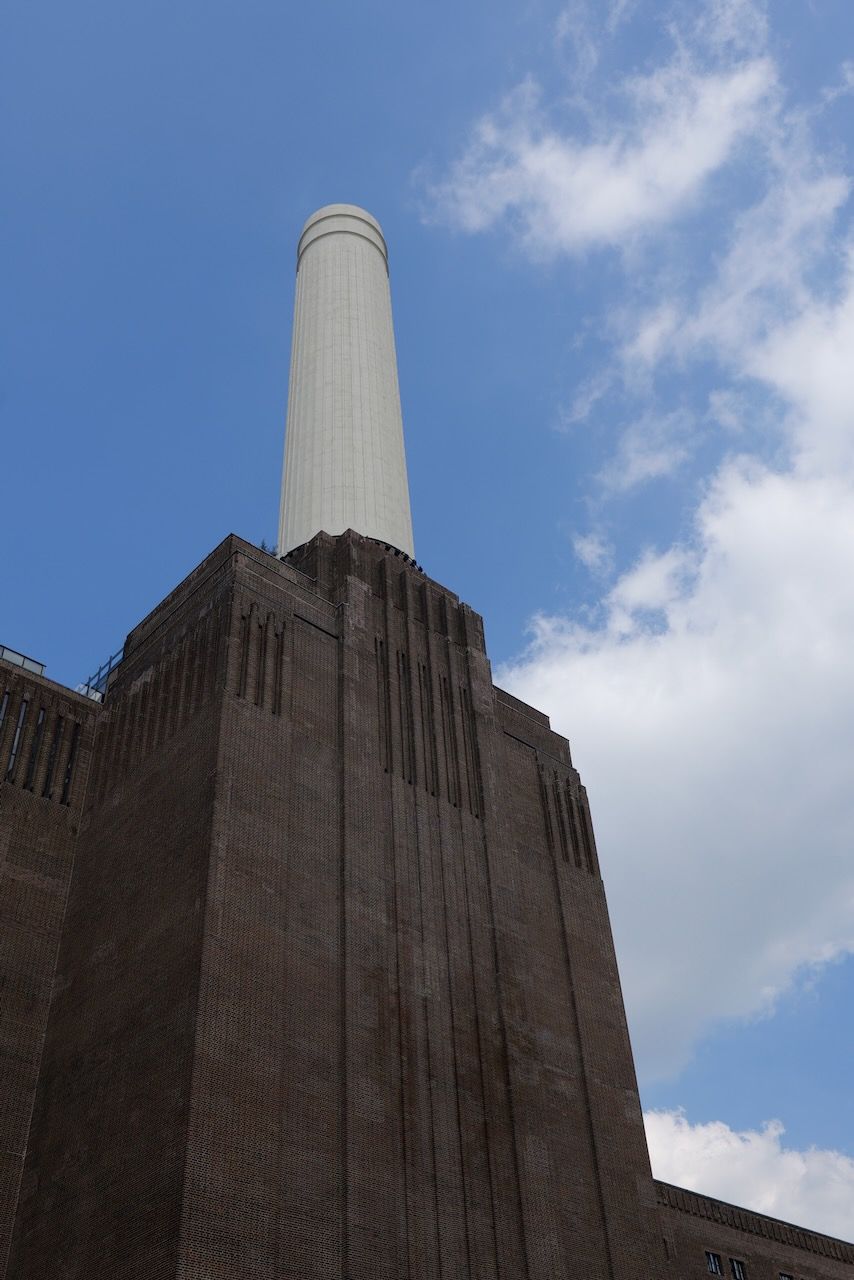 A single chimney